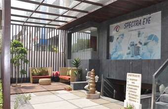 مستشفى Spectra للعيون أفضل مستشفى لجراحة العيون بالليزر دلهي ، الهند