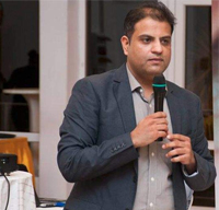 الدكتور-سوراج-منجال